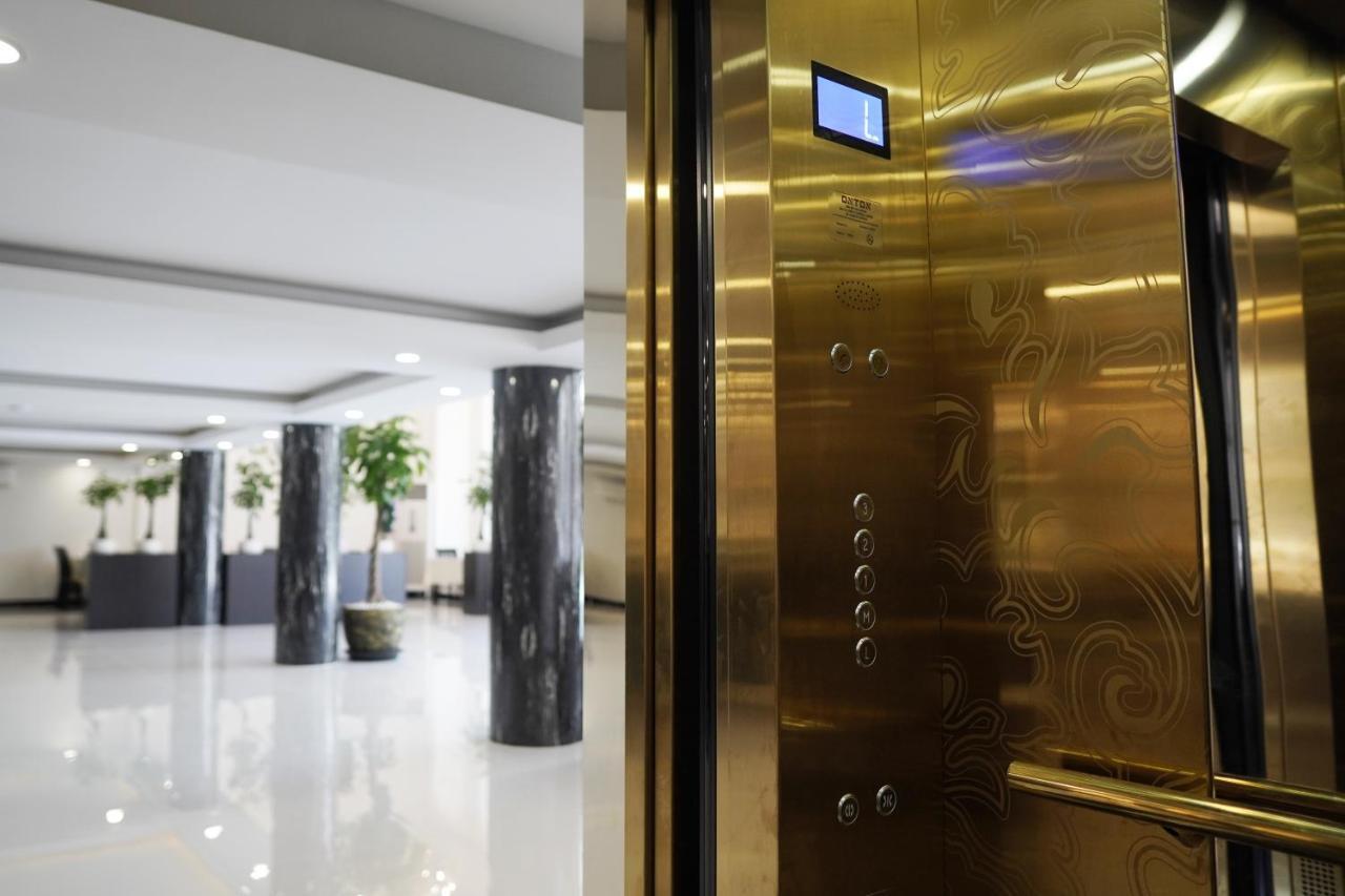 Apple Hotel Three - Near Pnh Airport Phnom Penh Ngoại thất bức ảnh
