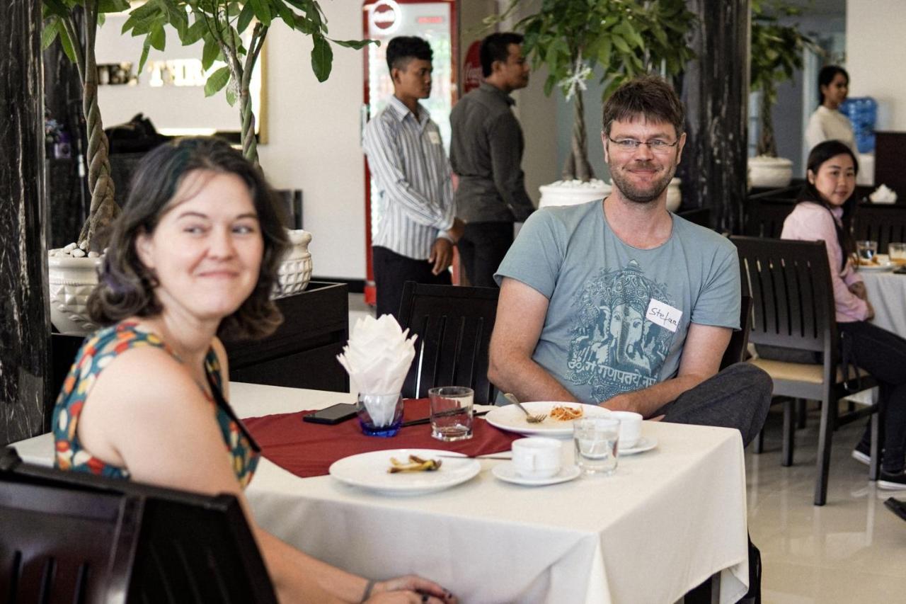 Apple Hotel Three - Near Pnh Airport Phnom Penh Ngoại thất bức ảnh