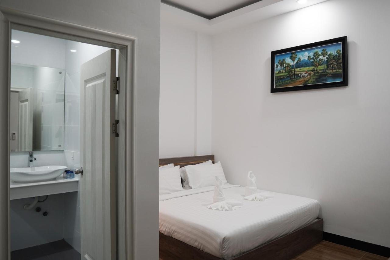 Apple Hotel Three - Near Pnh Airport Phnom Penh Ngoại thất bức ảnh