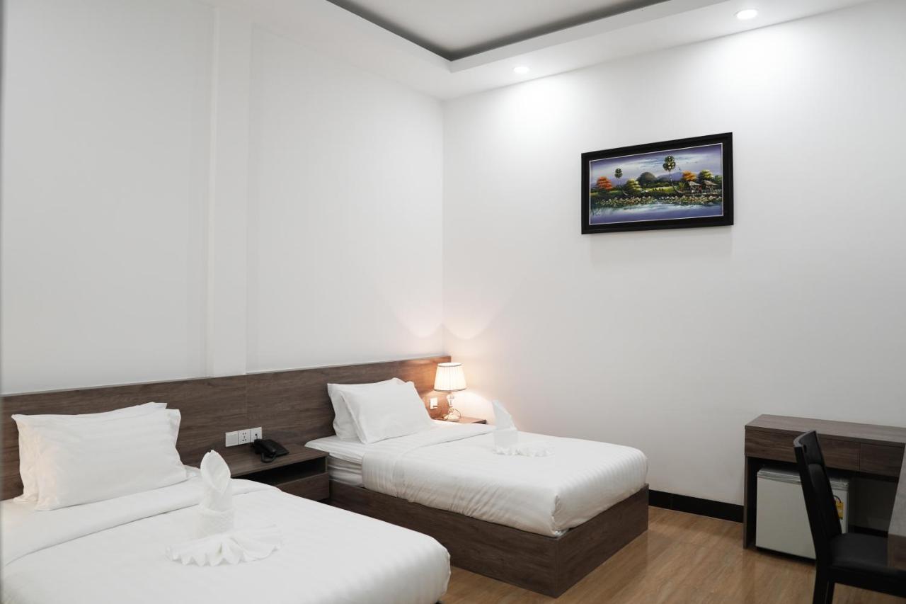 Apple Hotel Three - Near Pnh Airport Phnom Penh Ngoại thất bức ảnh