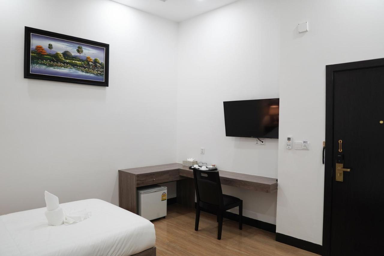 Apple Hotel Three - Near Pnh Airport Phnom Penh Ngoại thất bức ảnh