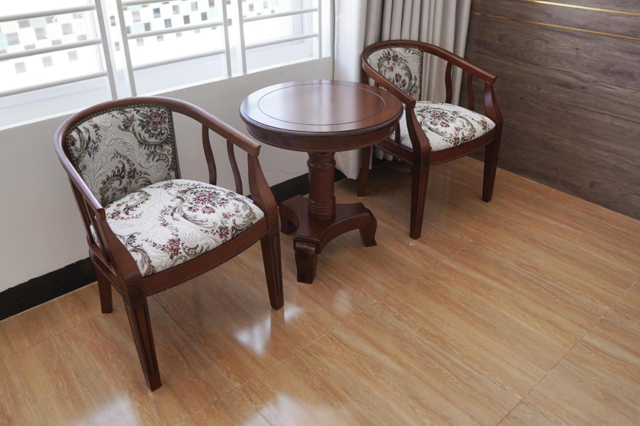 Apple Hotel Three - Near Pnh Airport Phnom Penh Ngoại thất bức ảnh